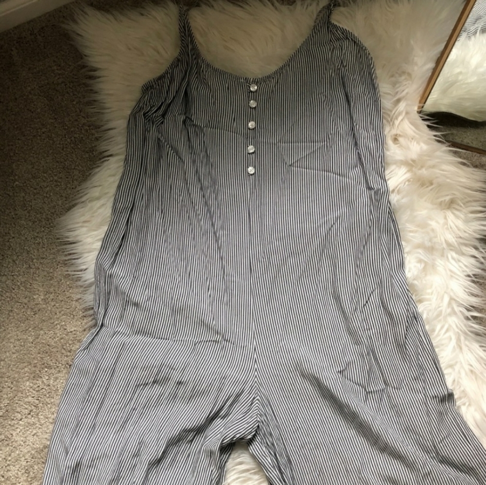 Cloth & Stone Jumpsuit - Picture 2 of 3